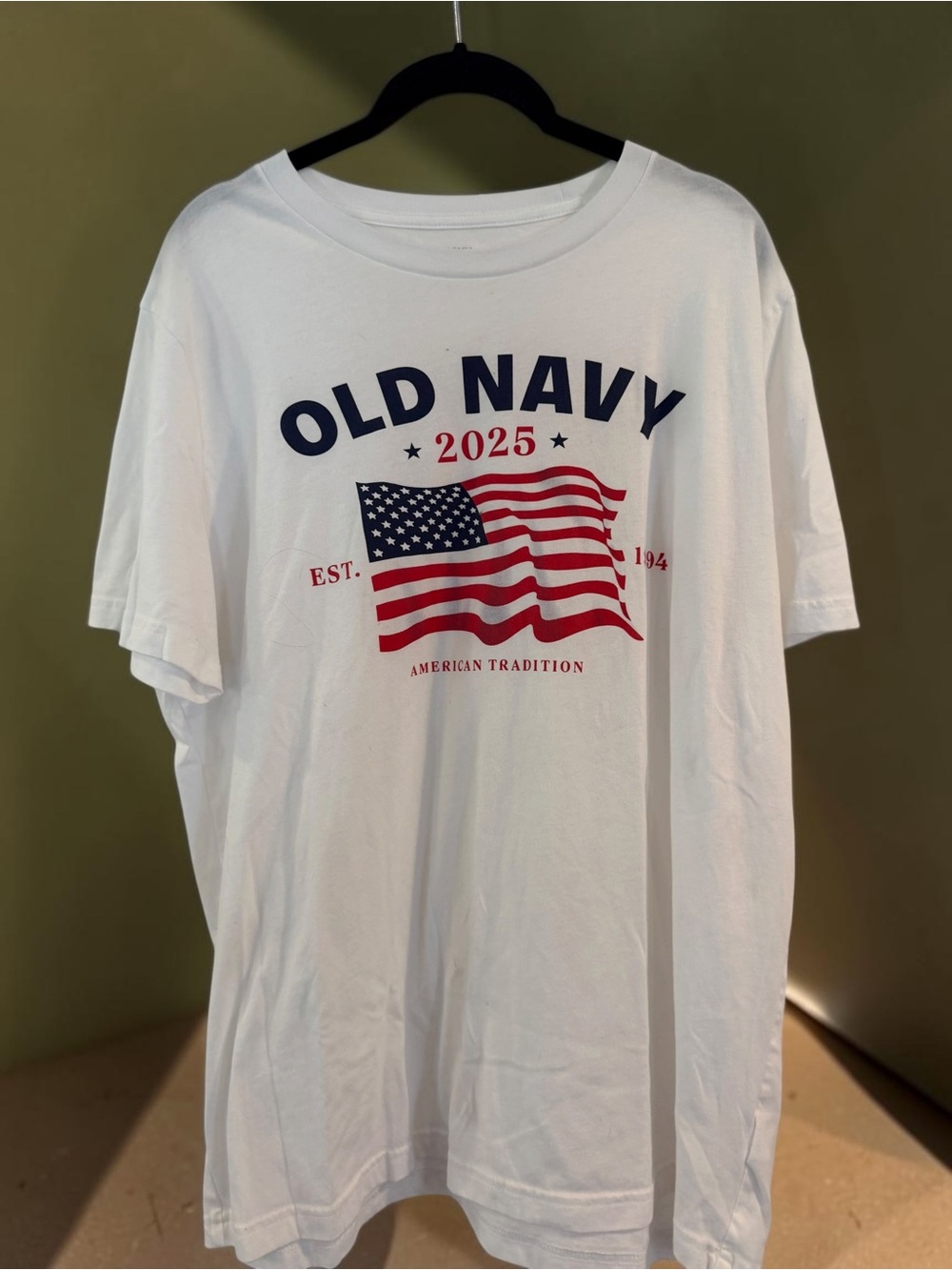 Old Navy 2025 American Flag Graphic Tee Unisex Size L White Patriotic T-Shirt